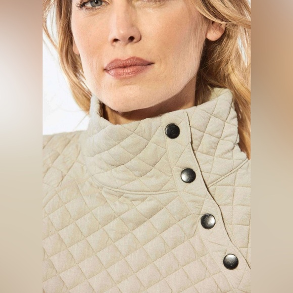 Cable & Gauge whisper white quilted mock neck pullover sweatshirt NWT - Picture 5 of 14